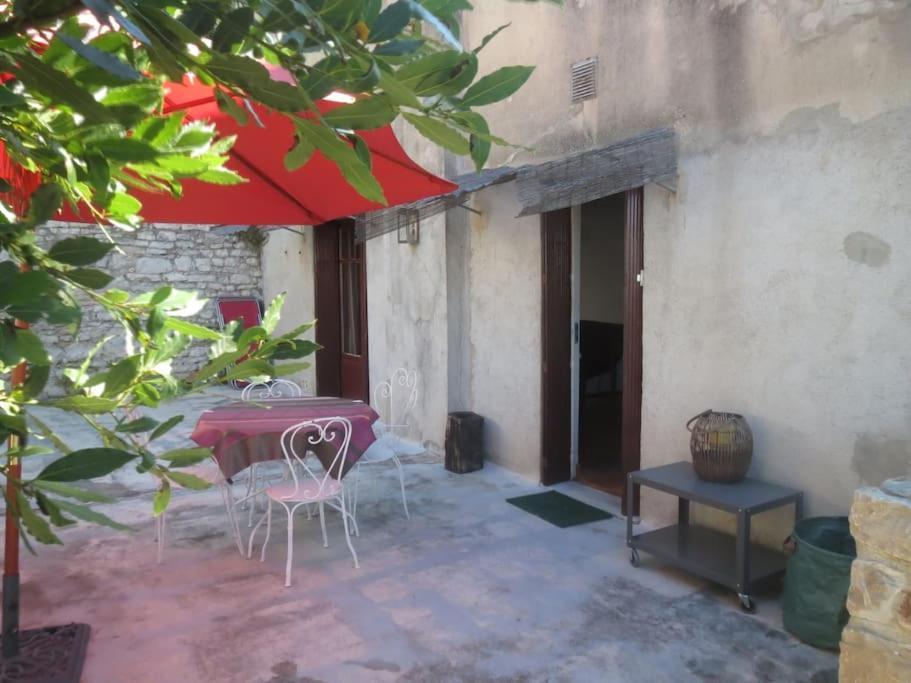 La Maison Du Prieure Vezenobres Exterior foto